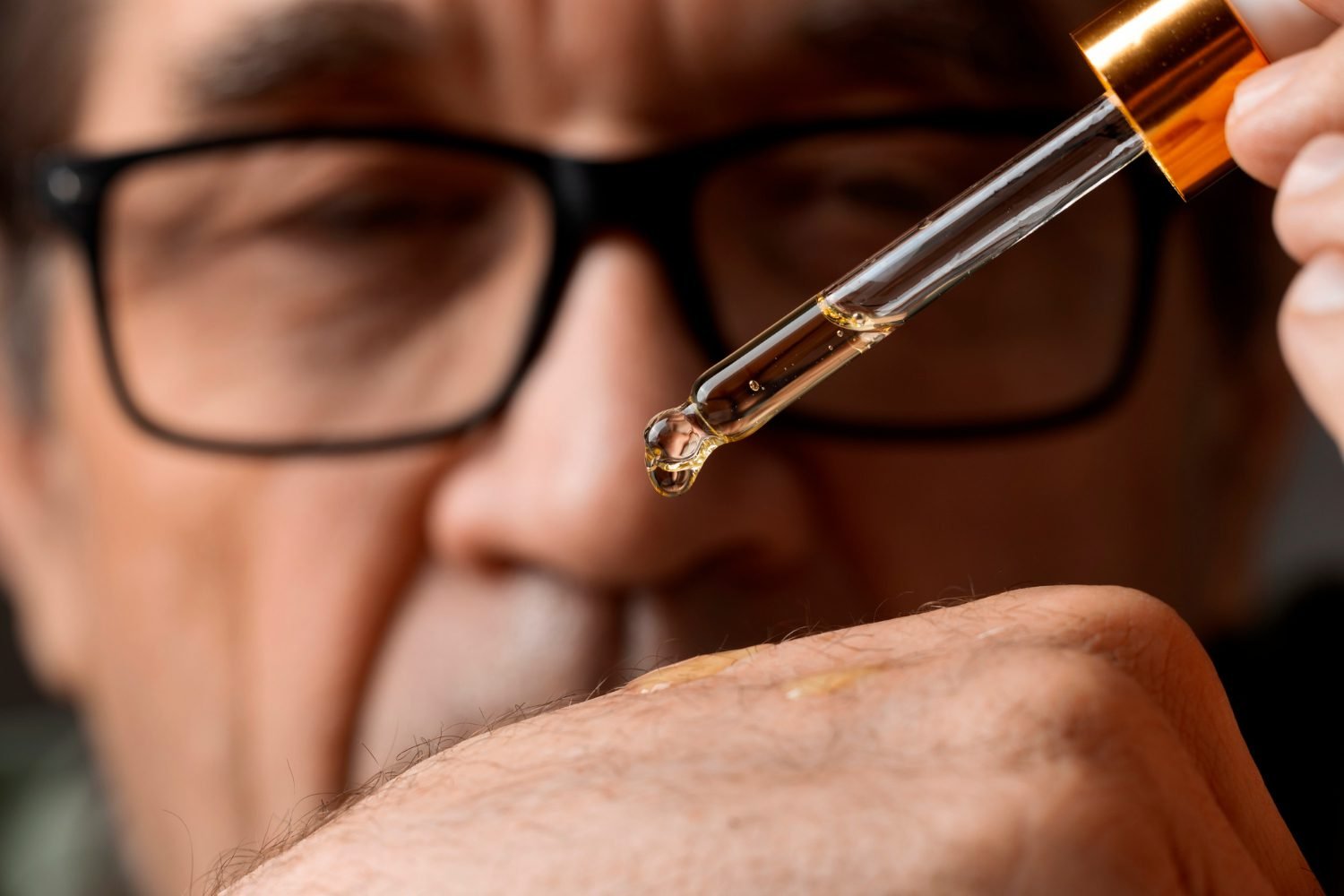 Marine exopolysaccharides EPS used for skin repair and hydration