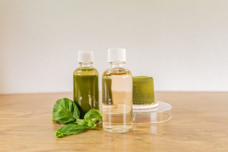 Polyphenol-rich botanical extracts used in advanced skincare formulations