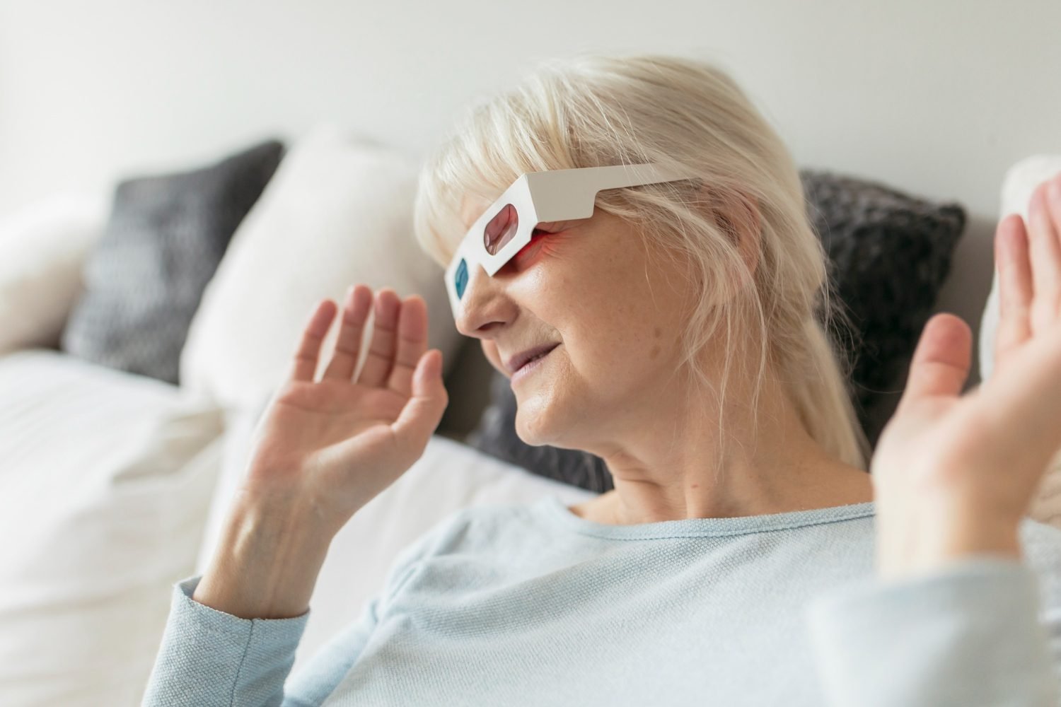 exposome skin aging environmental factors affecting female skin aging